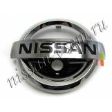 Эмблема решетки радиатора под камеру Nissan Teana L33 / X-Trai T32 628904CM0A