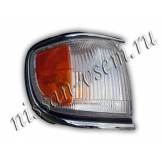 Габарит правый бело желтый c хром молдингом Nissan Patfinder R50 (поворотник) 3151515RAS1