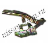 Петля капота левая Nissan X-Trail T30 NS029228AL